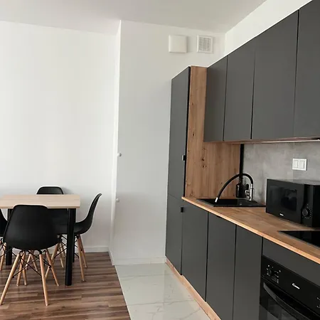 Apartment Apartament Wlochy Jutrzenki 2 Pokoje Warsaw